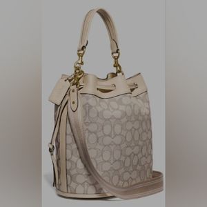 NWT Coach Signature Jacquard Bucket Bag